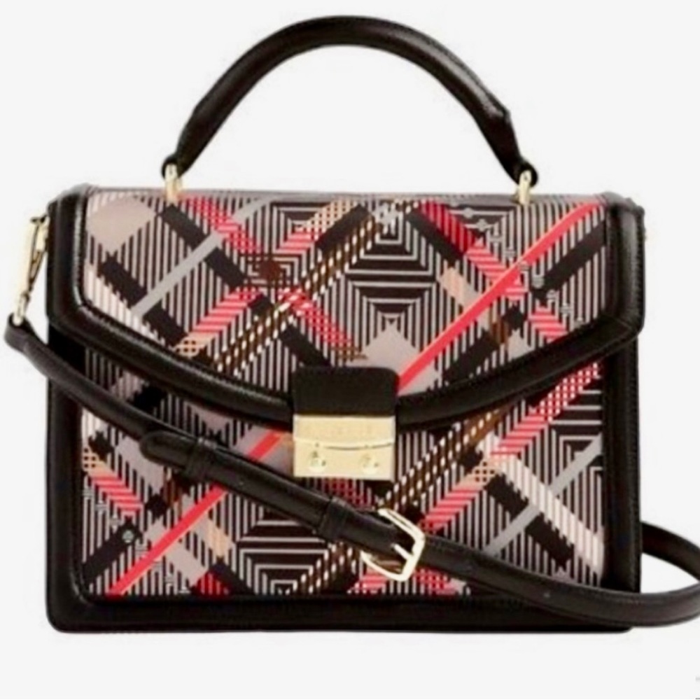 ❗️VERA BRADLEY Satchel❗️